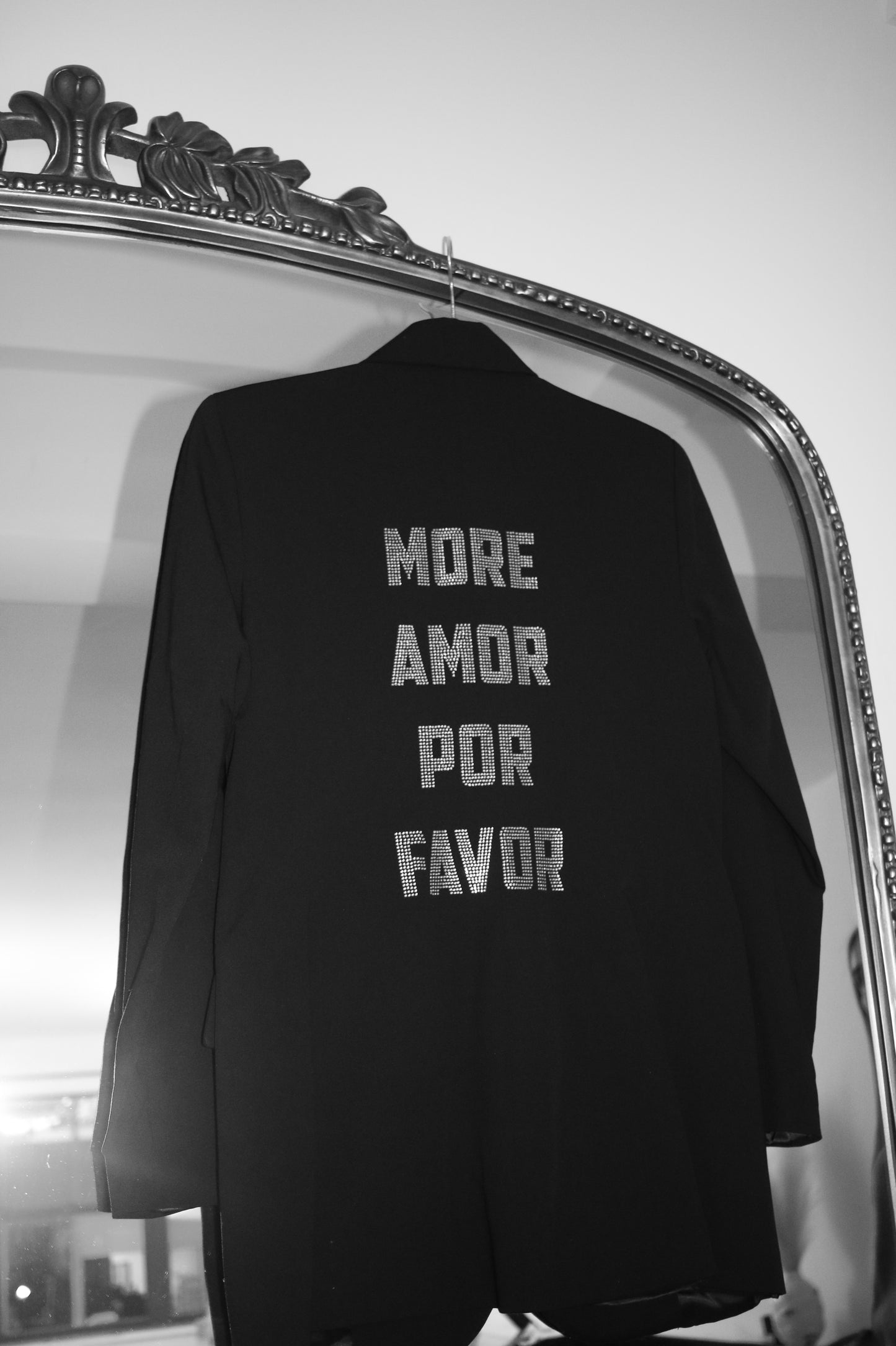 "More Amor Por Favor" Blazer - Black